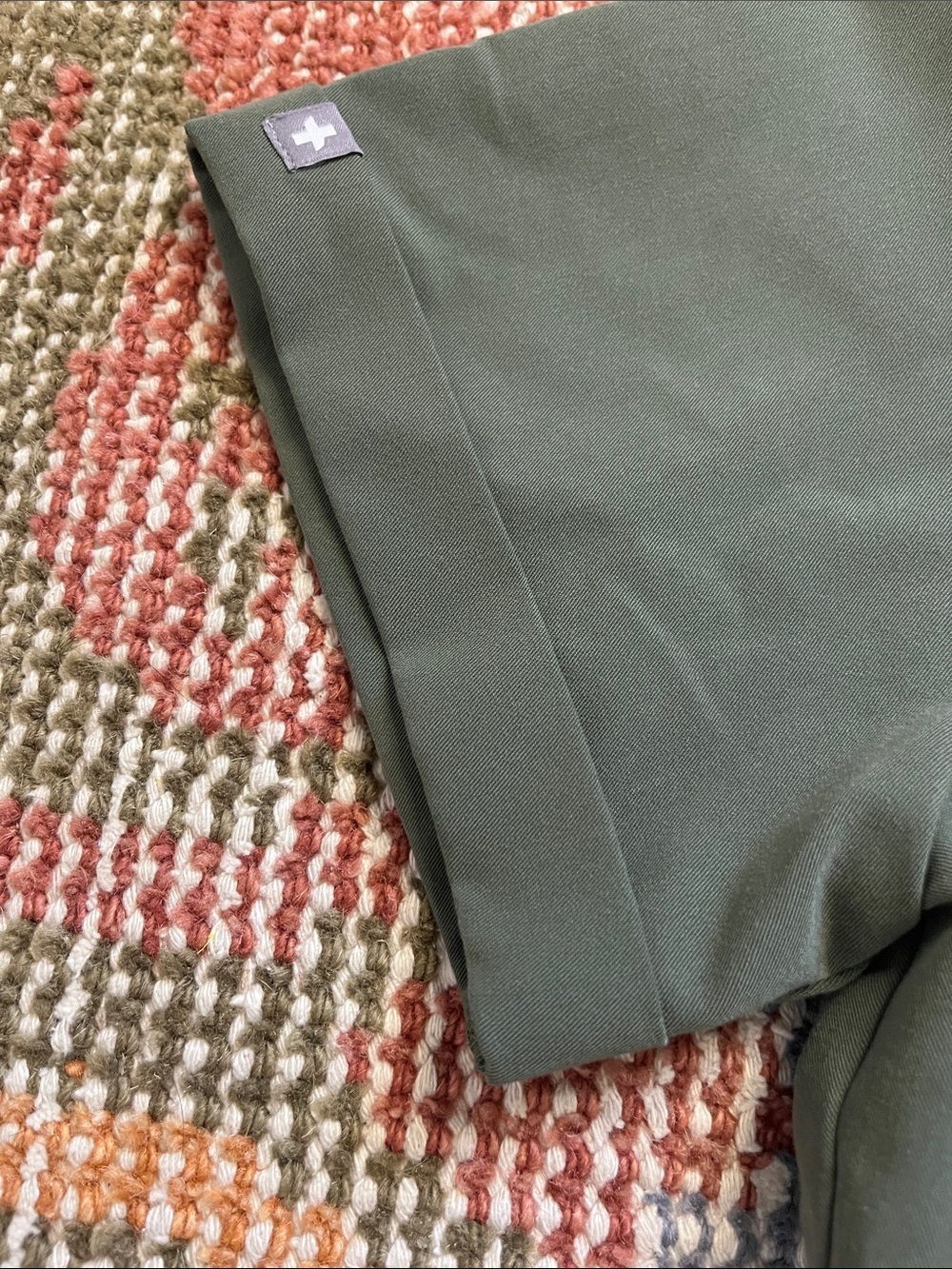 FIGS Inala Slim Scrub Top Green Size S - Picture 4 of 9
